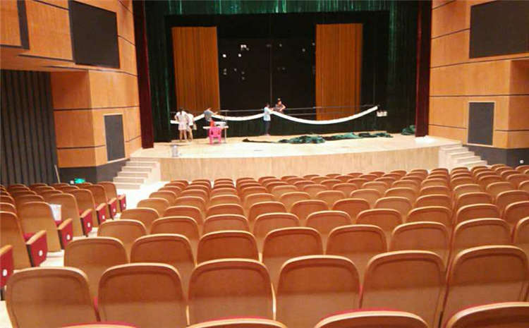 柞木風(fēng)雨操場(chǎng)運(yùn)動(dòng)地板價(jià)格