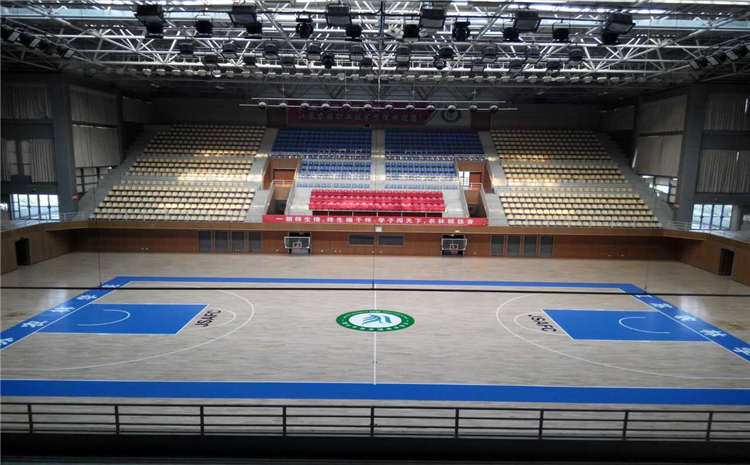 松木籃球運動地板怎么翻新？